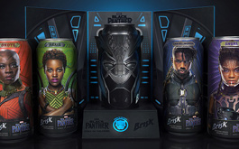 Masque Black Panther imprimé en 3D inséré sur la cannette