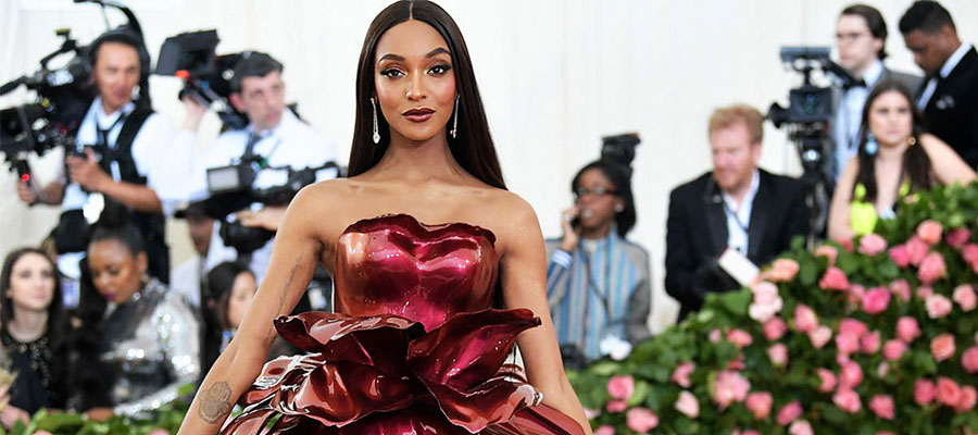 3D打印玫瑰礼服为met gala