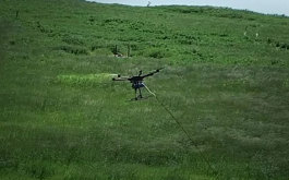 搜救机器人技术开发了一个创新的无人驾驶飞机that can circle landfills and monitors for fugitive methane gas emissions.