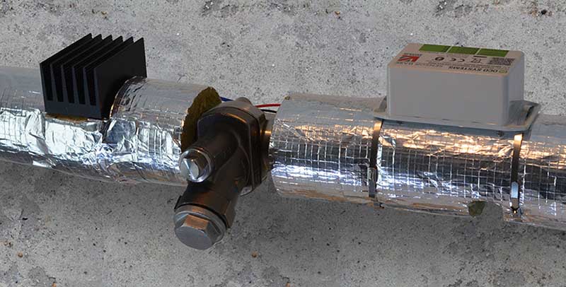 Mounting device in situ