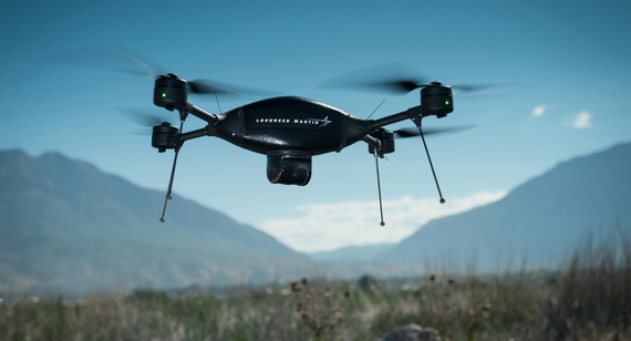 Quadcoper de Lockheed Martin dans les airs