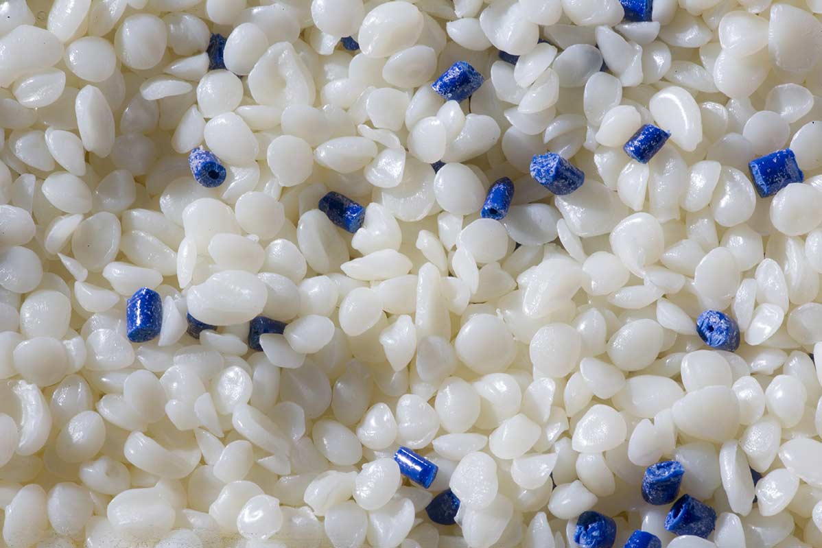 盐和胡椒混合的蓝色着色剂